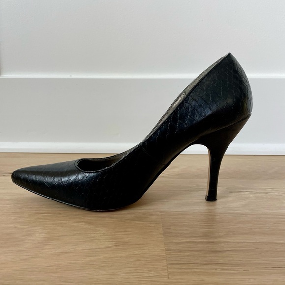 Rampage Black Stiletto Embossed Snakeskin Pumps -size 8 - Picture 6 of 8